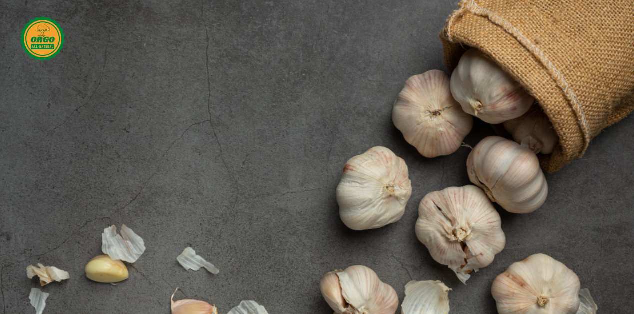 Benefits of Eating One Garlic Clove at Night