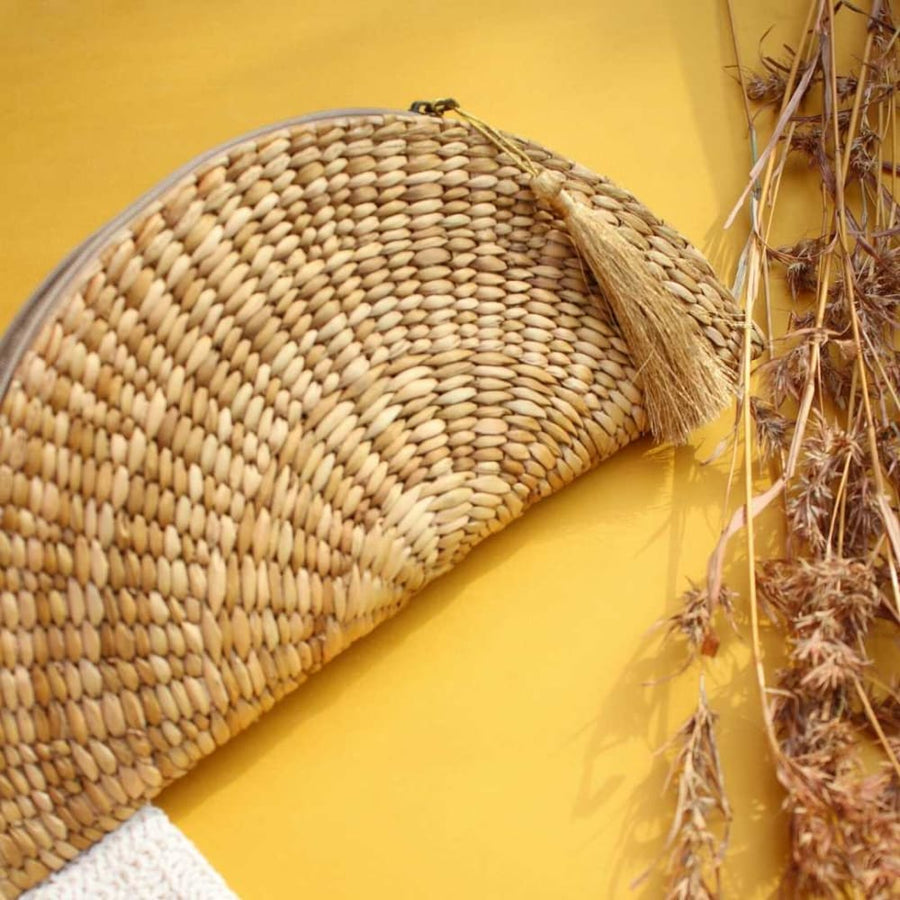 Product: OnEarth Purse – Water Reed (Kauna Grass)