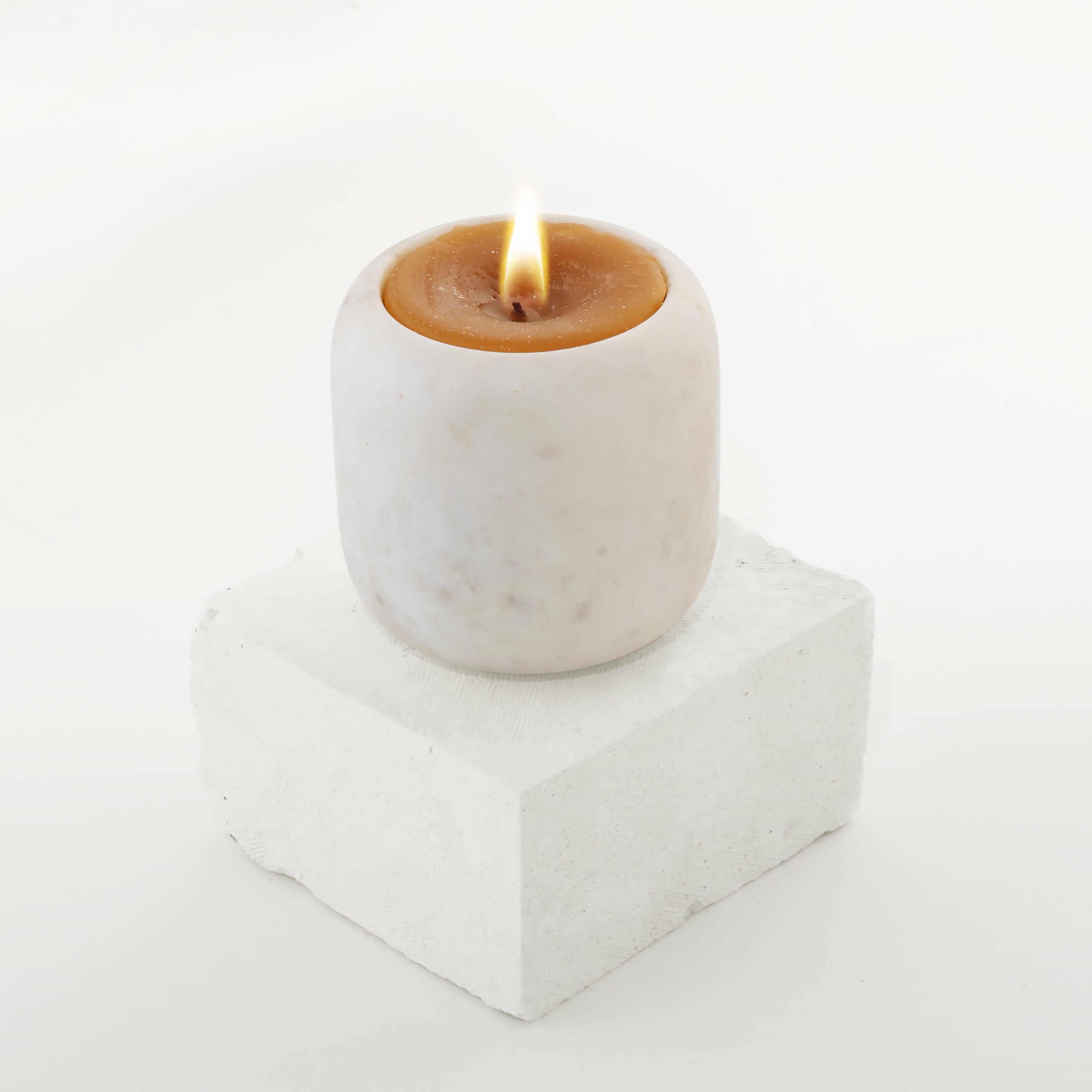 Product: Byora Homes The White Indian Marble Aromatic Carrara Candle